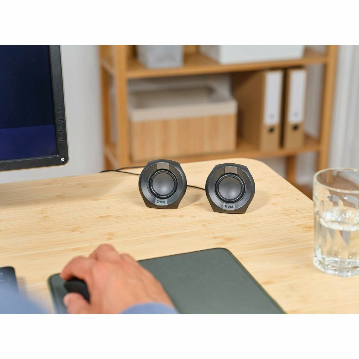 V4H0E87569DA23770839DFB38385A2BF63BR5501051P5