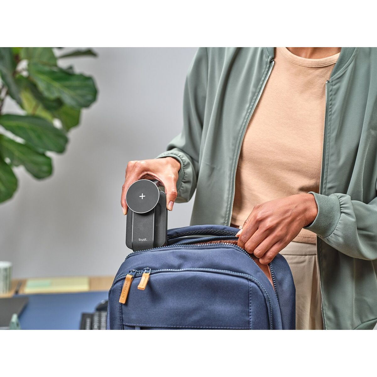 V5H3EA19F84DABAB4CC06B0531333E2942FR6413388P9